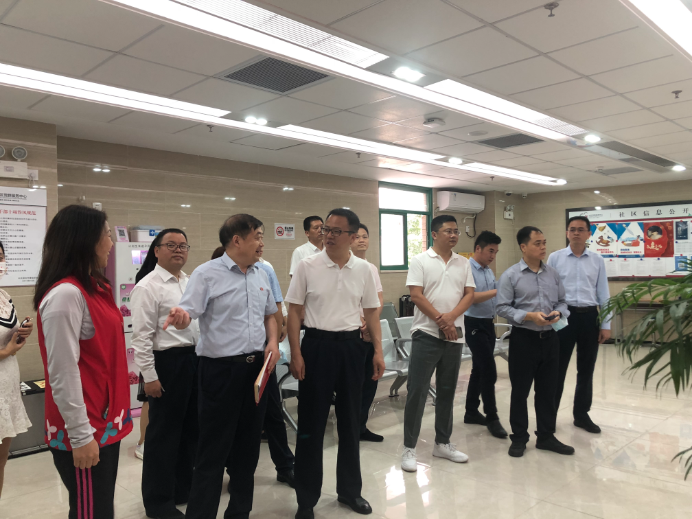 1 参观福田街道福南社区退役军人服务站.jpg