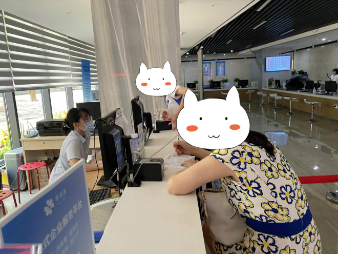 #护航高考# 我为群众办实事 | 考前遗失身份证 民警火速帮忙补办