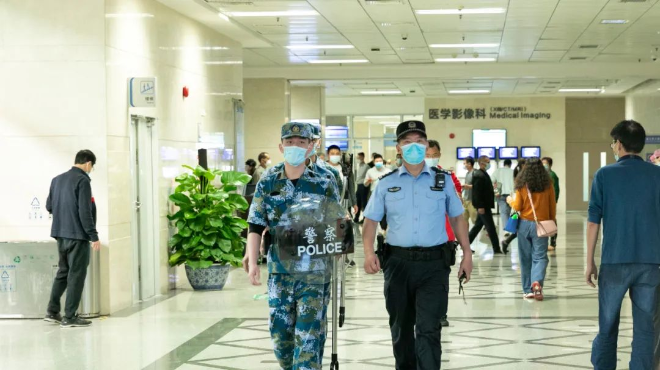 福警日记丨刘传忠：站好医院平安守护岗