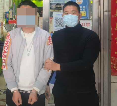 我为群众办实事 | 见财起意盗窃手机 民警迅速将嫌疑人抓获