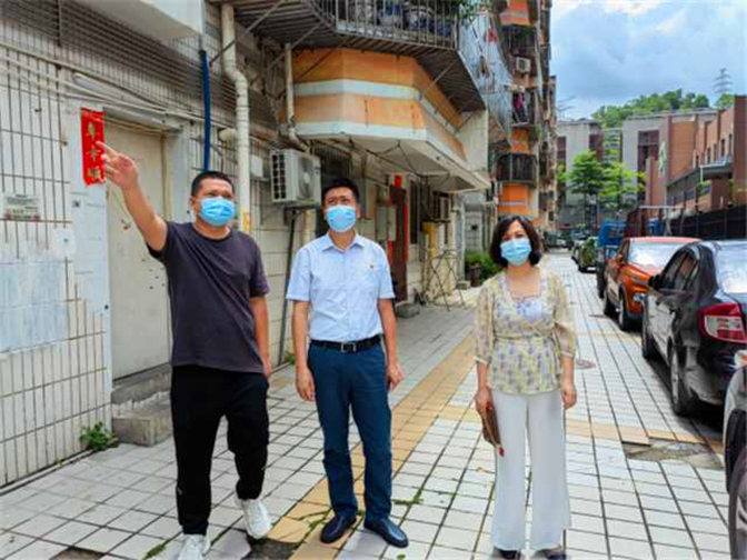 集体经济署领导到挂点社区调研.jpg