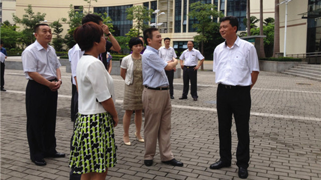 张文调研香蜜湖街道改革项目 鼓励探索社区治理模式