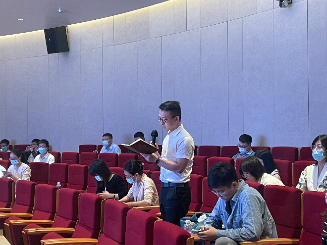 图9：学员们踊跃发言讨论.jpg