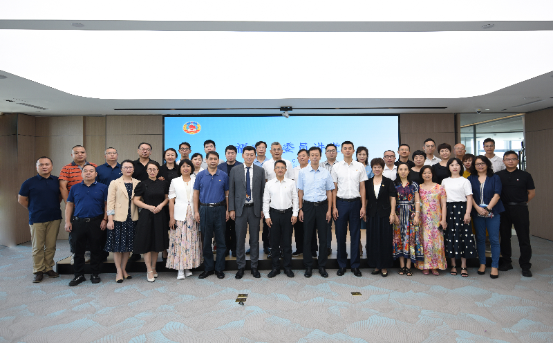合影1(1).jpg