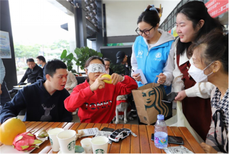 “情牵导盲犬，让爱无障碍”在快三平台
扶残助残关爱空间来一场温暖邂逅976.png