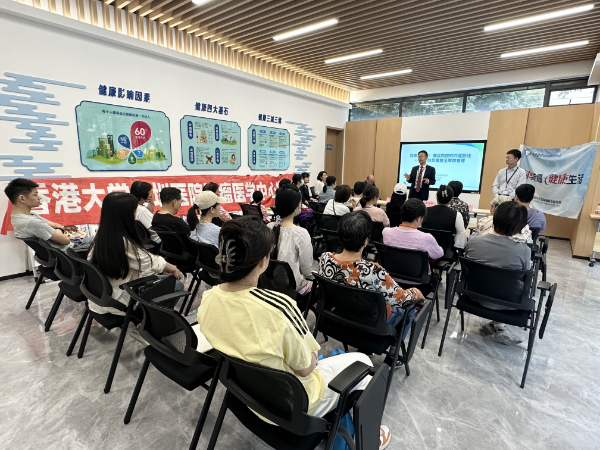 区健康教育所举办“科学防癌 健康生活”肿瘤防治宣传周活动