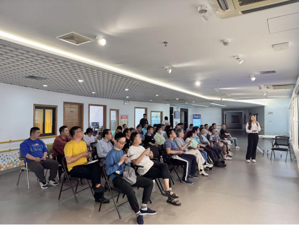 融入数字时代，拓宽就业路径——快三平台
残疾人就业创业生态基地开展数字素养提升系列培训231.png